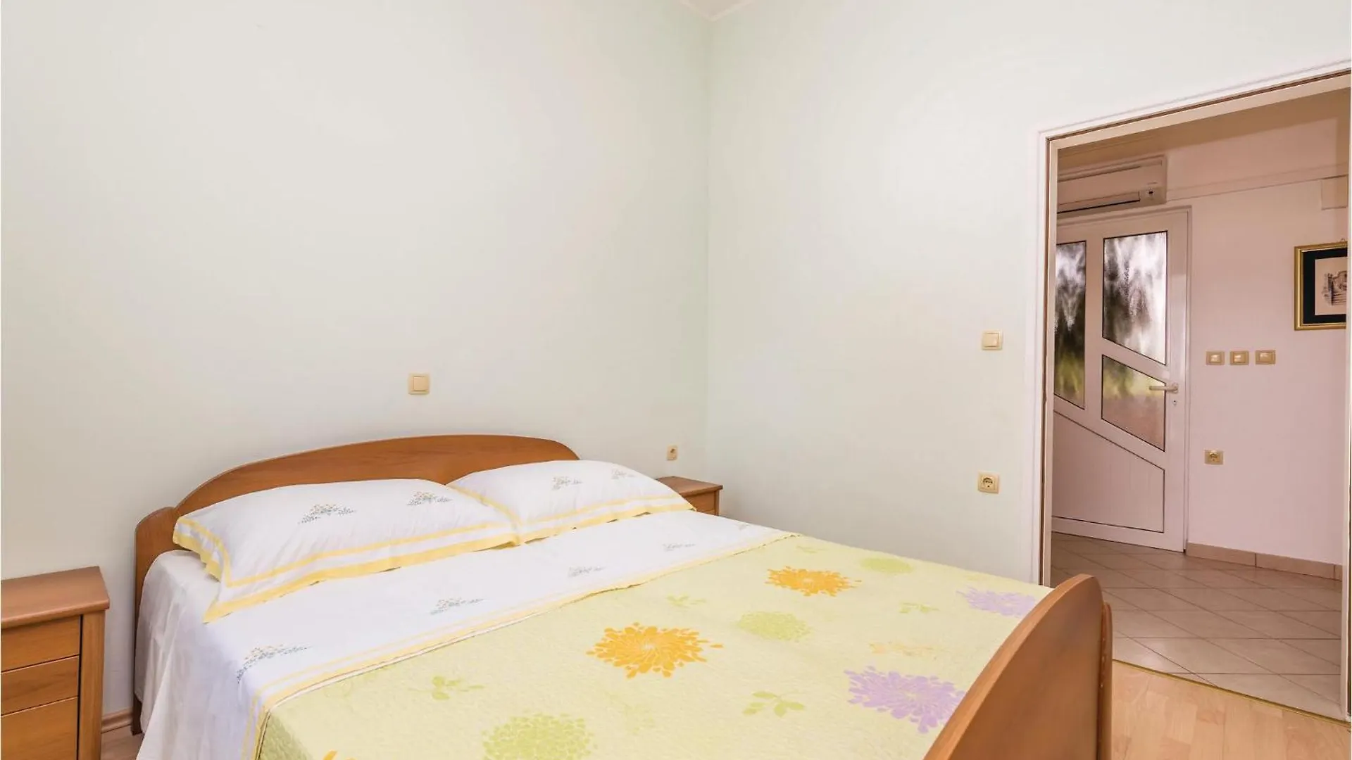 Beautiful Home In Supetarska Draga With Jacuzzi 0*,