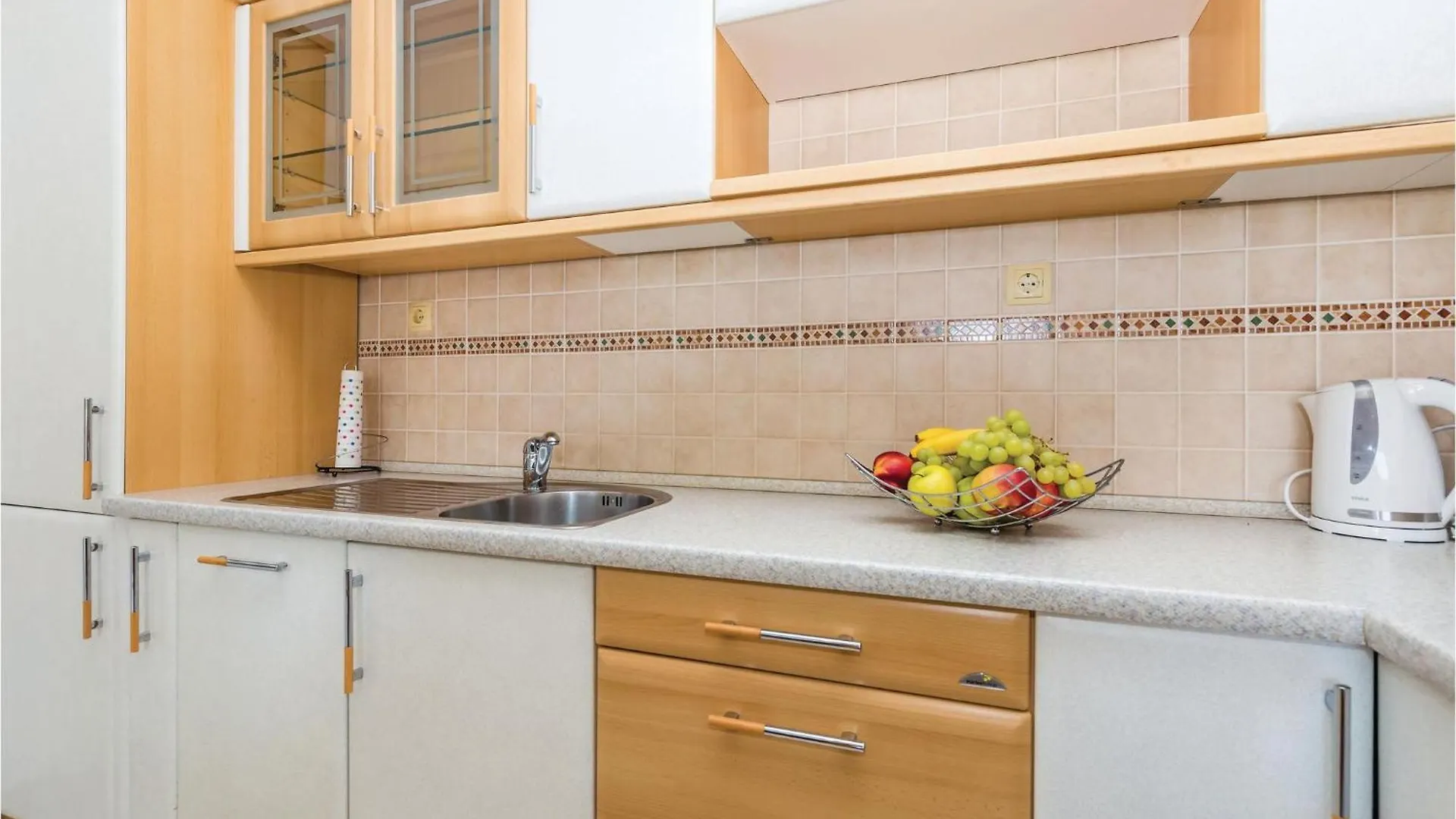Beautiful Home In Supetarska Draga With Jacuzzi Croatia