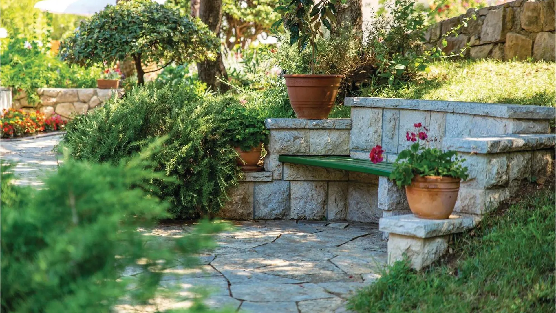 Beautiful Home In Supetarska Draga With Jacuzzi Holiday home