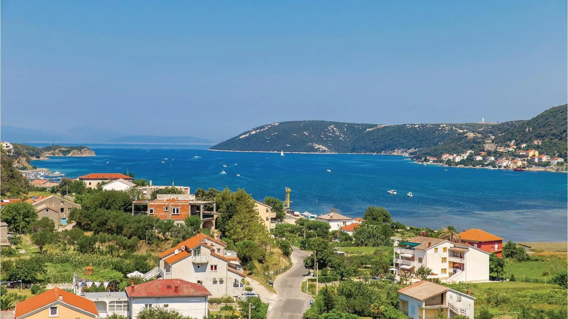Beautiful Home In Supetarska Draga With Jacuzzi